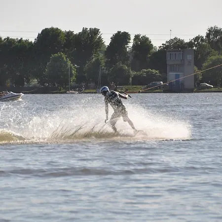 Osrodek Wypoczynkowy Forest 2* לובלין